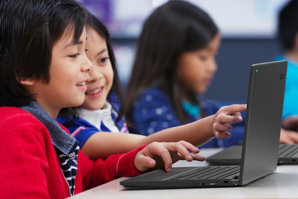 Acer TravelMate B3 - laptop gia tot, pin khoe cho hoc sinh hinh anh