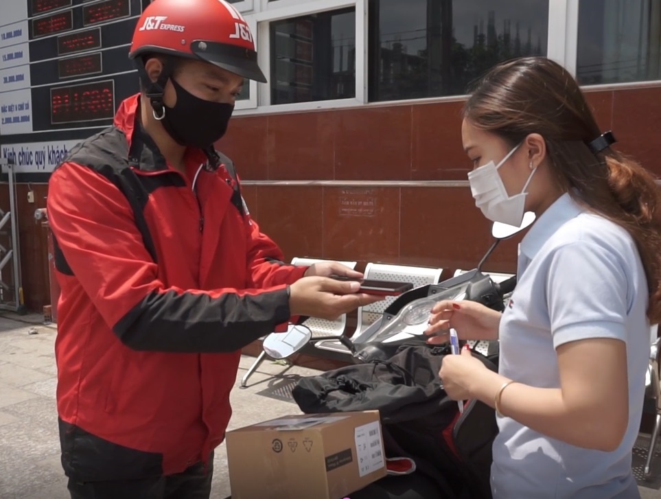 chuyen phat,  mua hang truc tuyen anh 2