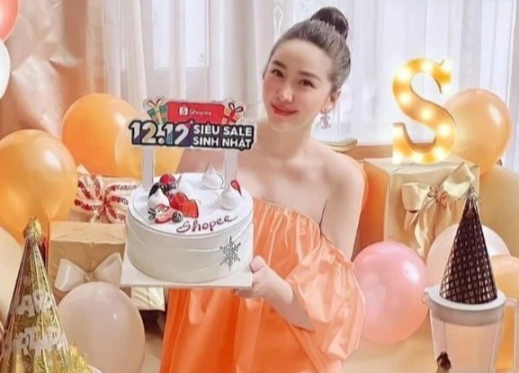 Dan sao Viet khoe banh kem mung Shopee len 6 hinh anh