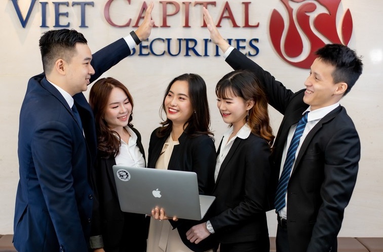 VCSC vao top 50 doanh nghiep loi nhuan xuat sac Viet Nam hinh anh