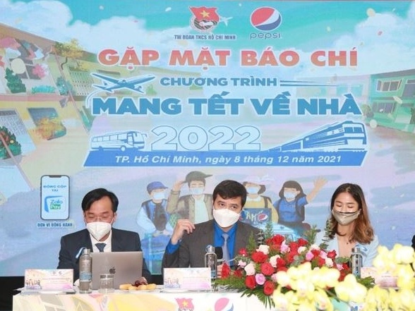 Chien dich 'Mang Tet ve nha' gop phan tao nen ngay dau nam ven tron hinh anh