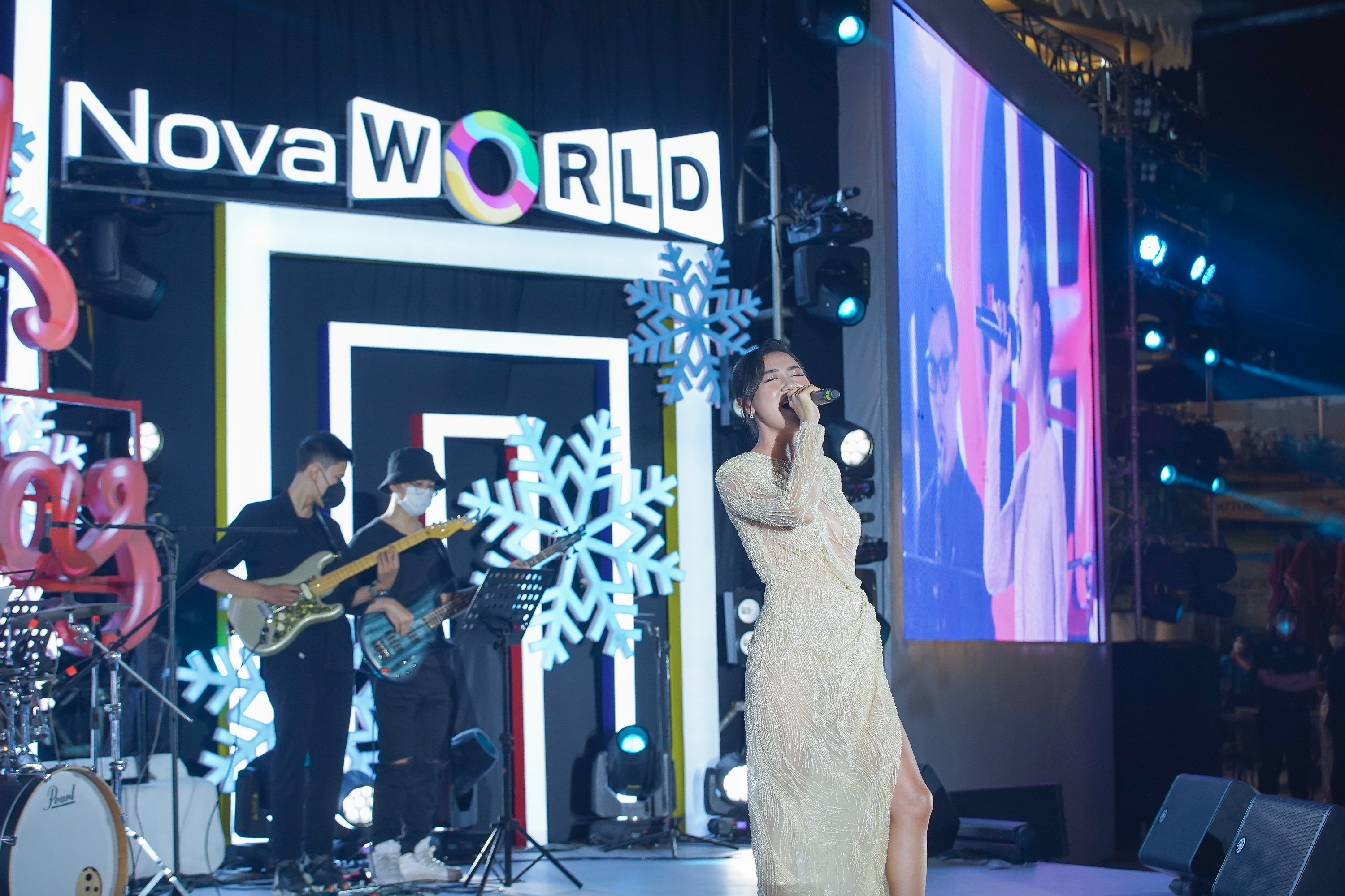 Novaland Gallery,  Novaland anh 8