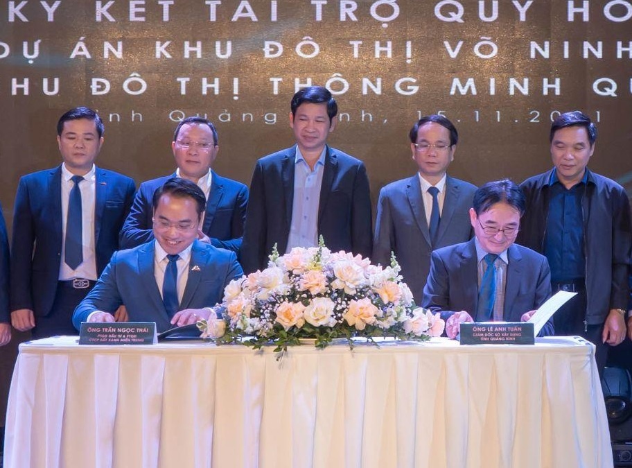 Dat Xanh Mien Trung nhan ban giao nhieu quy dat lon hinh anh