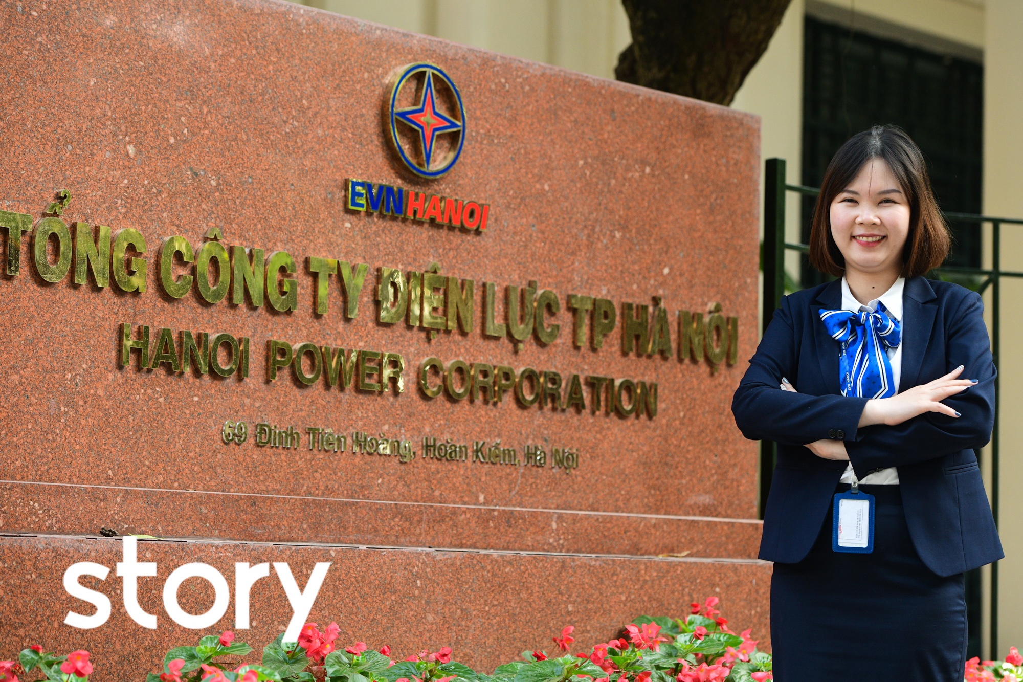 Ngay dac biet cua nhan vien cham soc khach hang EVNHANOI hinh anh