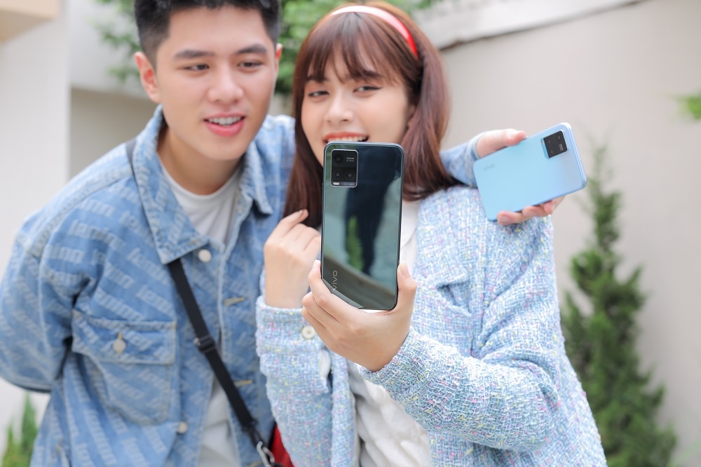 Smartphone camera 50 MP, gia uu dai tai The Gioi Di Dong hinh anh