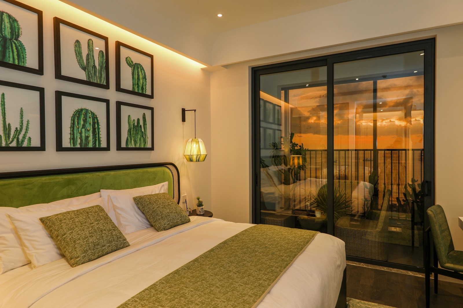 The Sea,  Sun Group anh 3