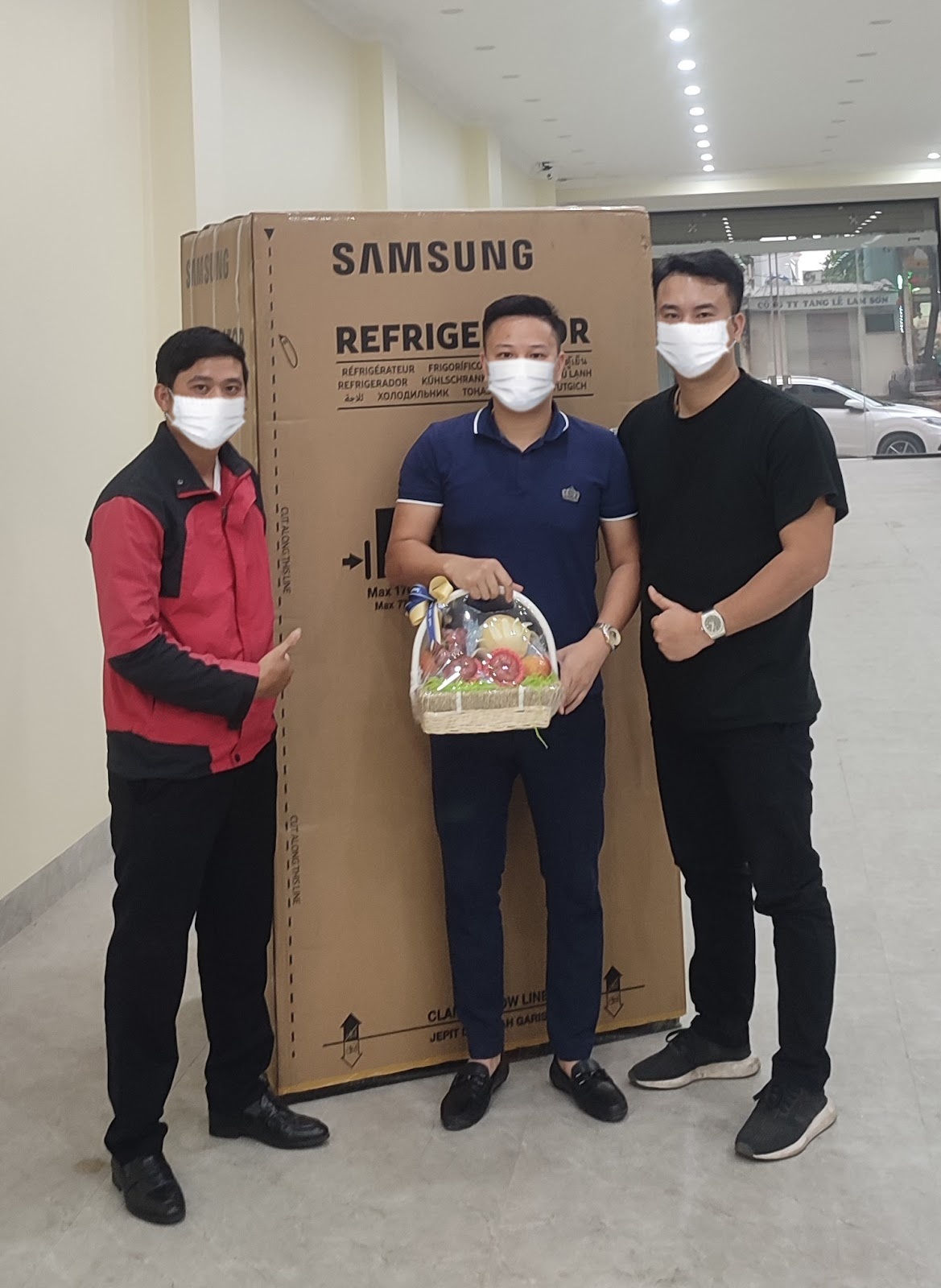 J&T Express,  Red Tuesday thang 12 anh 2