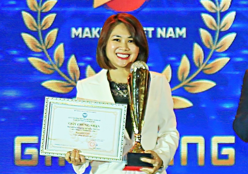 Coc Coc nhan giai vang ‘Make in Viet Nam 2021’ hinh anh