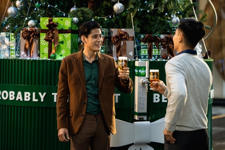 Mon qua dac biet tu Carlsberg trong mua le hoi hinh anh