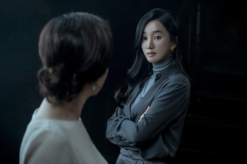 Soo Ae tai ngo khan gia Viet trong phim moi ve gioi sieu giau Han Quoc hinh anh