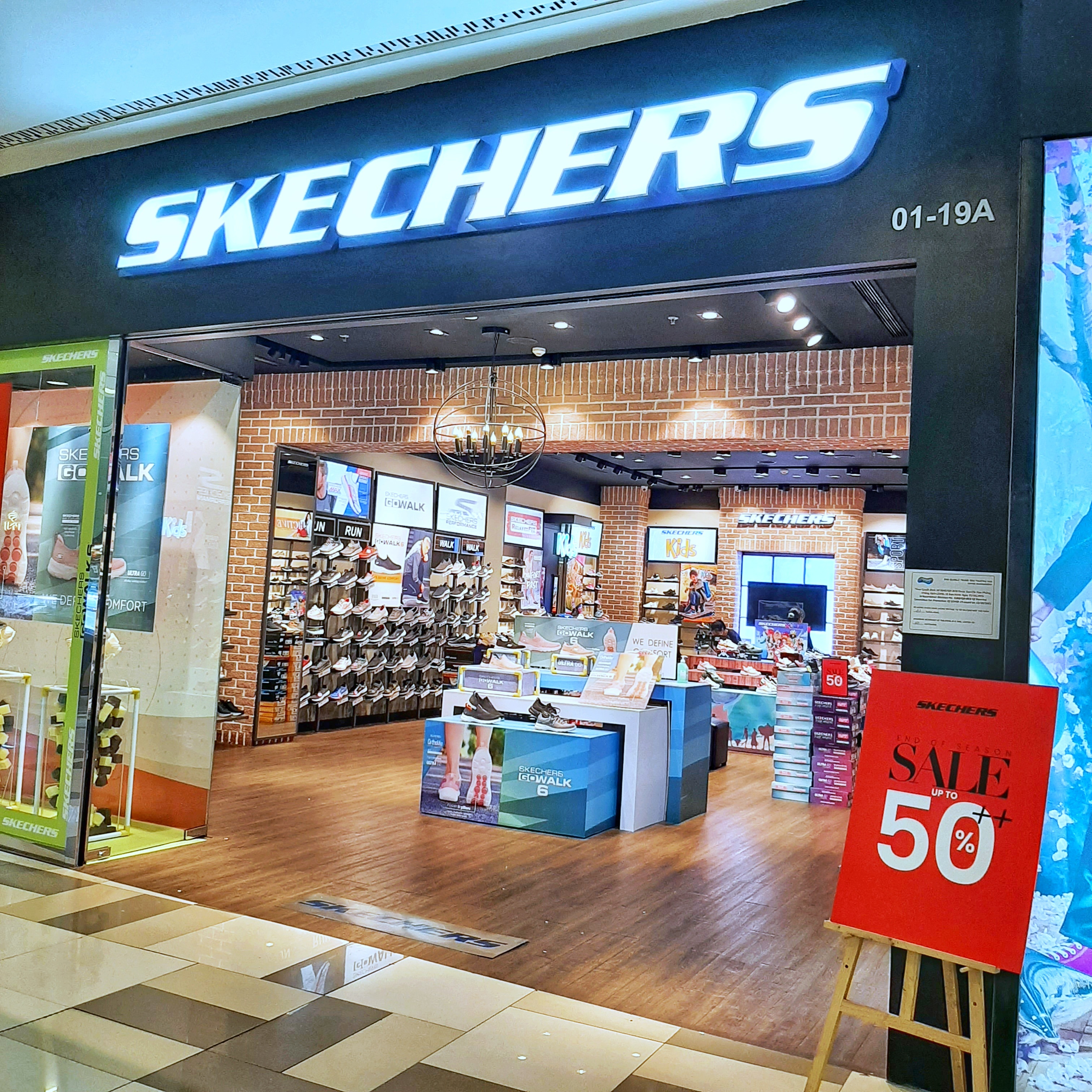 Di choi Noel,  trung tam thuong mai anh 9