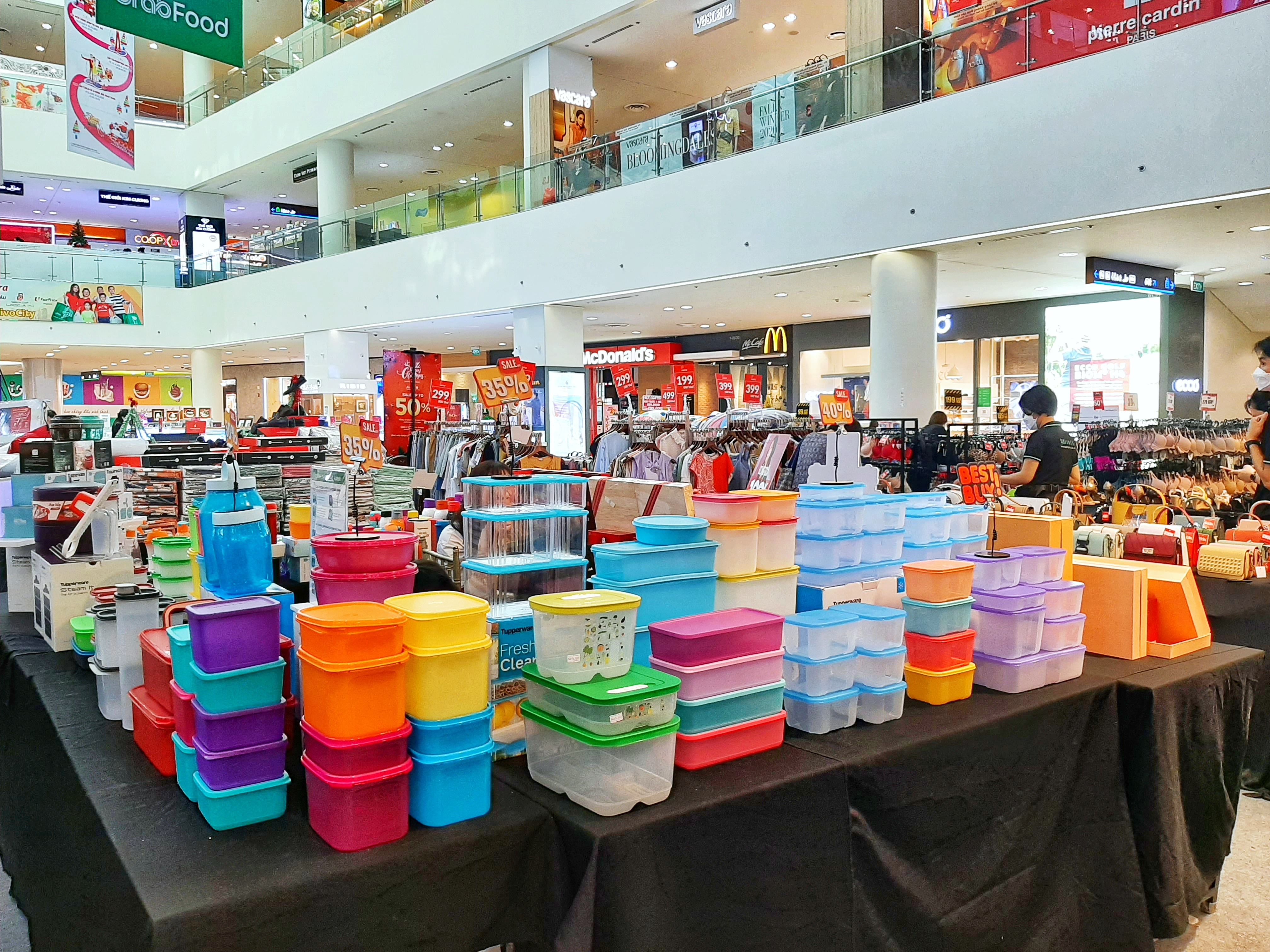 Di choi Noel,  trung tam thuong mai anh 4