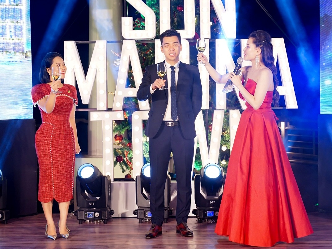 Chuyen hai trinh nhieu cam xuc ben vinh di san Ha Long hinh anh