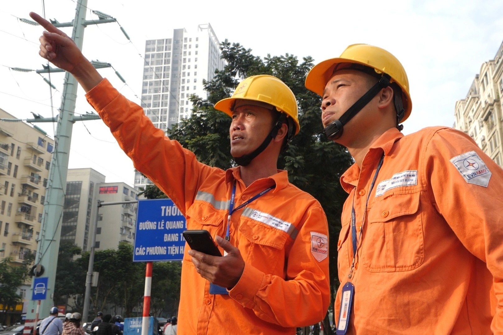 EVNHANOI tren duong tro thanh doanh nghiep so nam 2023 hinh anh