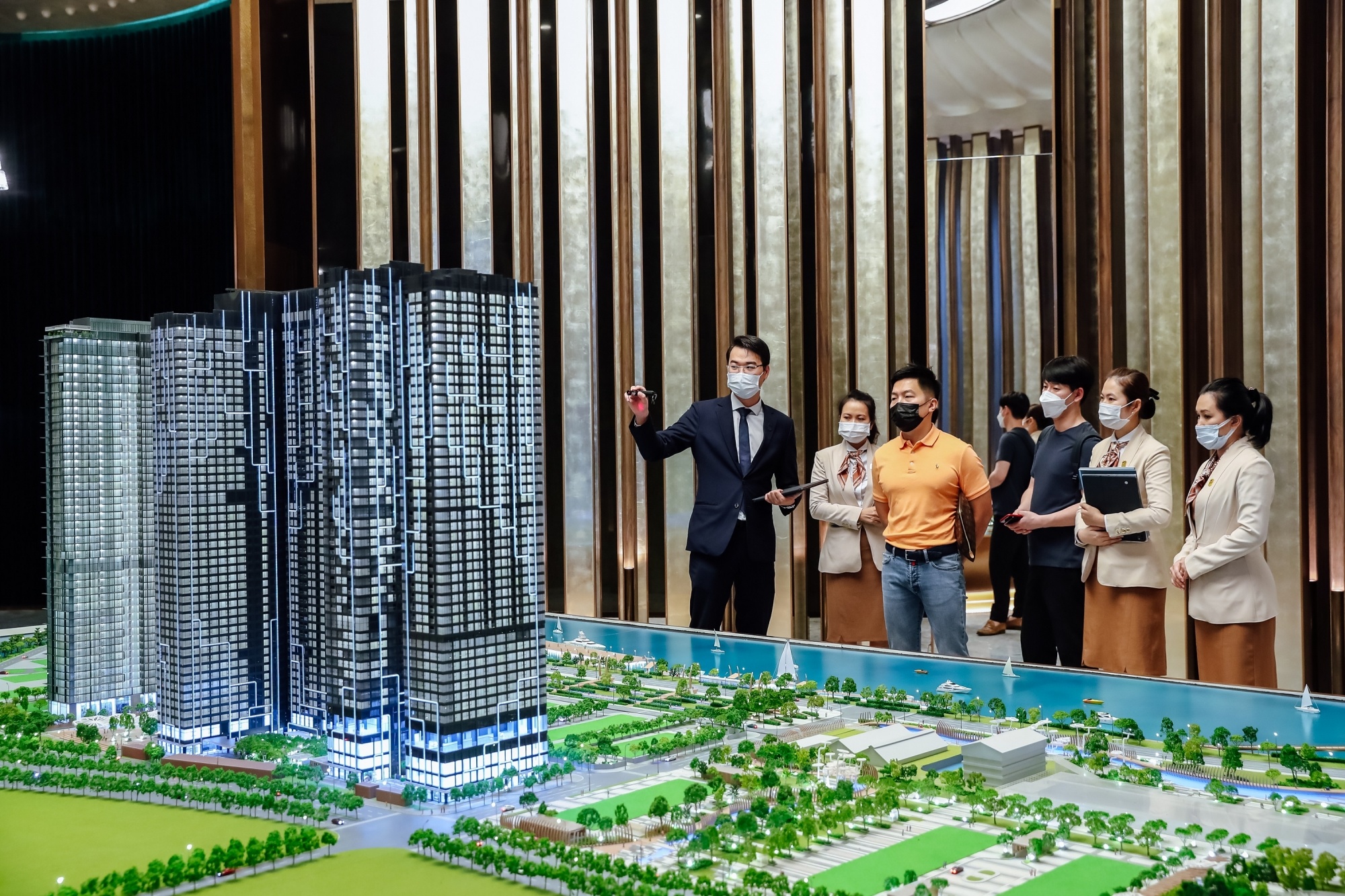 Nhu cau cao day gia bat dong san tang hinh anh