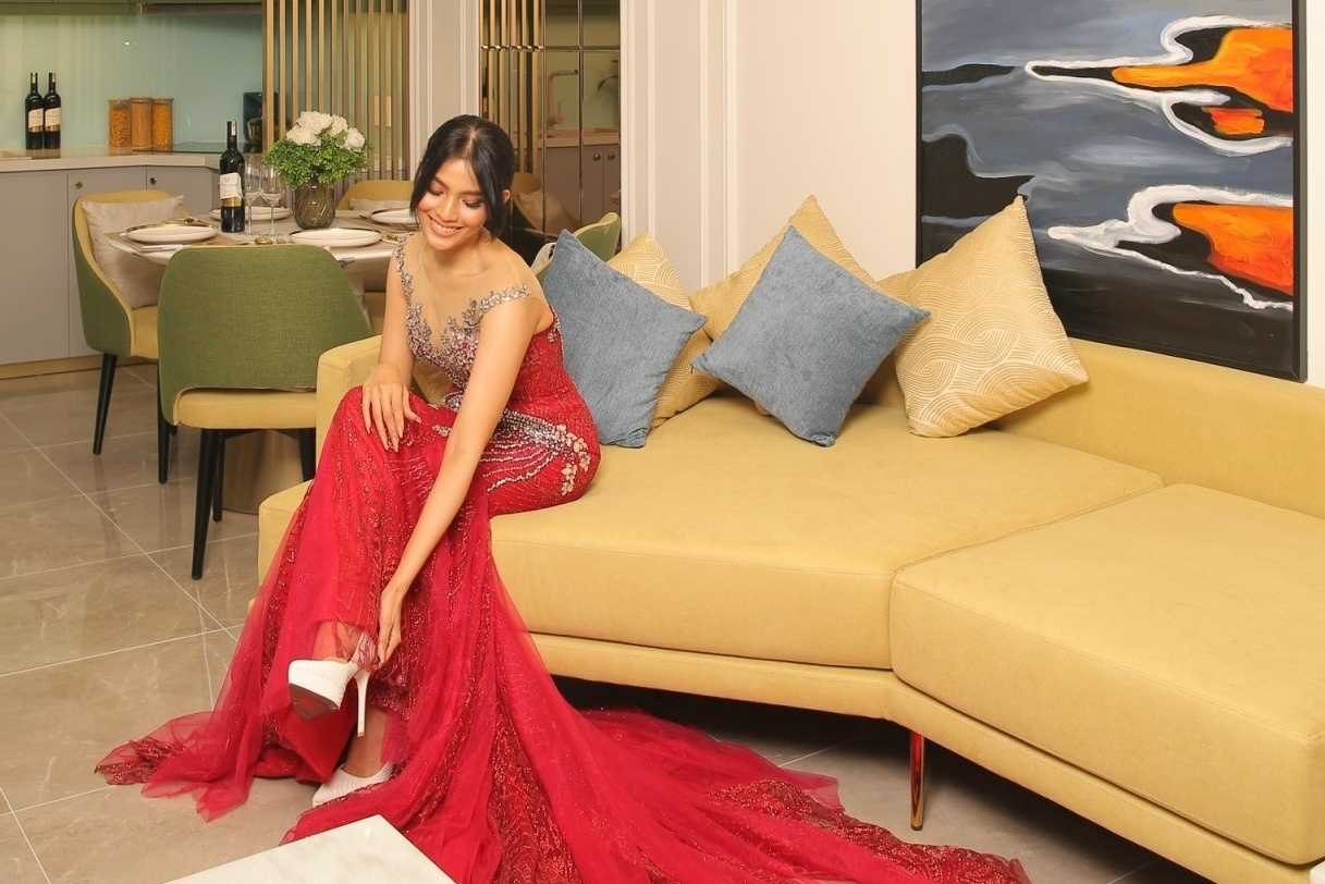 A hau Truong Thi May: 'Can ho Vogue Condosuites dam dau an thoi trang' hinh anh