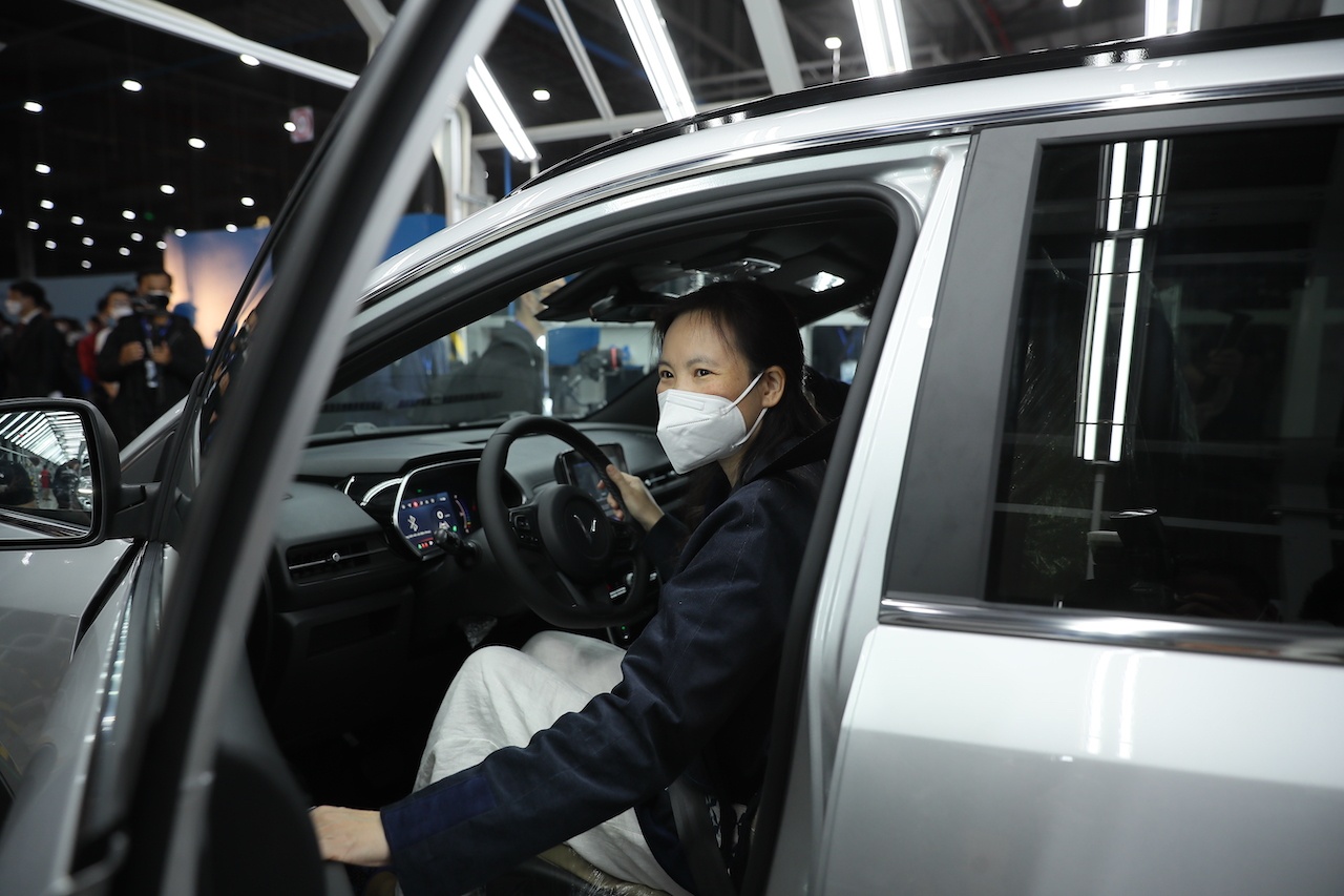 Nhung chu nhan dau tien cua oto dien VF e34 hinh anh