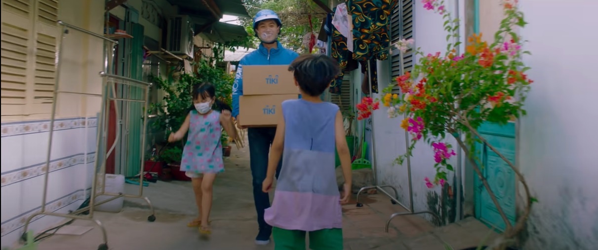 Tiki,  12 nam anh 12