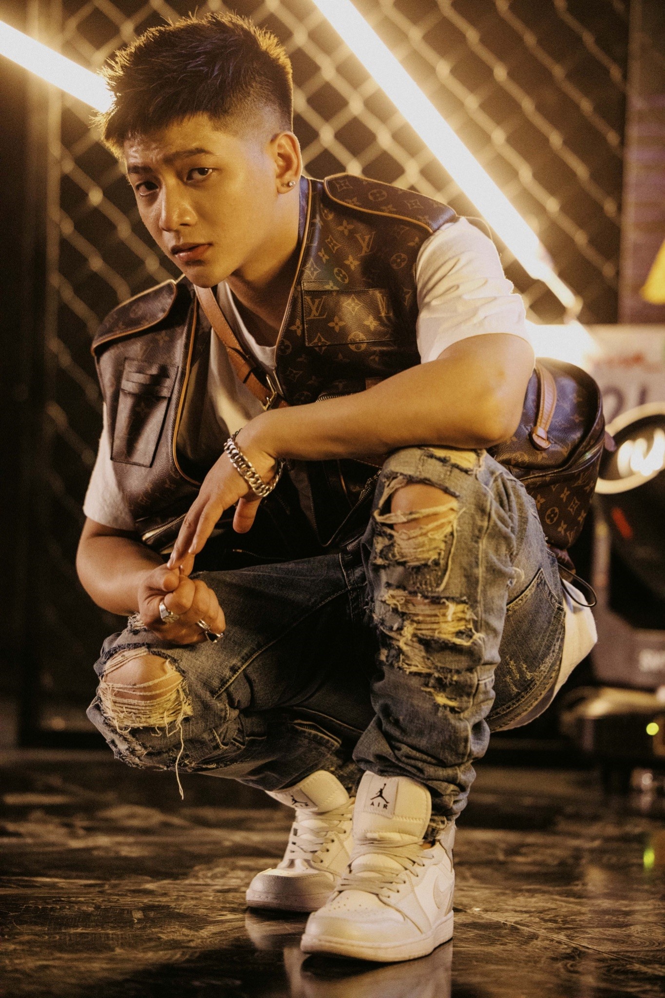 Rapper on the mic l anh 6