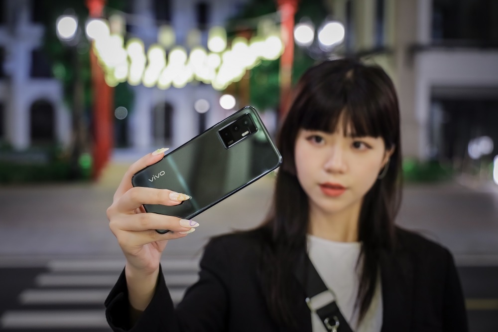 Vivo ra mat V23 5G anh 3