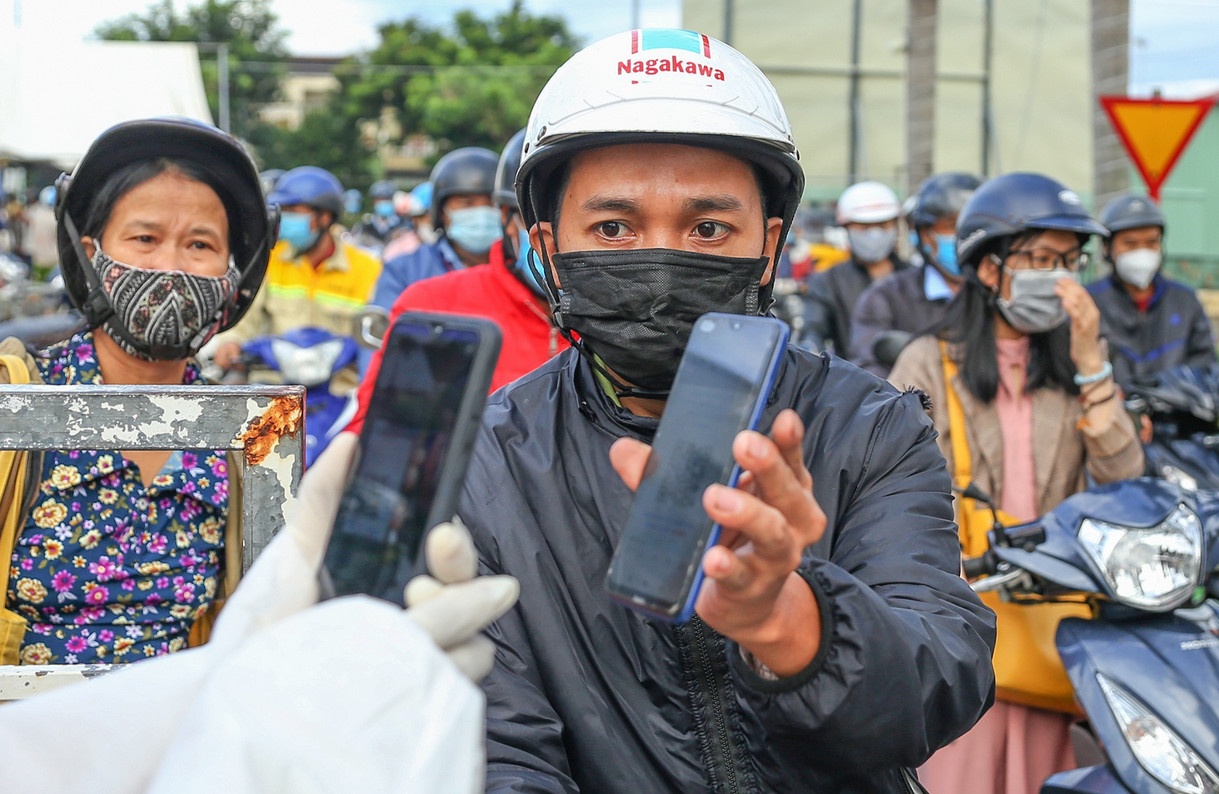 Hon 14 ty thong bao khan ve Covid-19 duoc Zalo chuyen di trong 2021 hinh anh