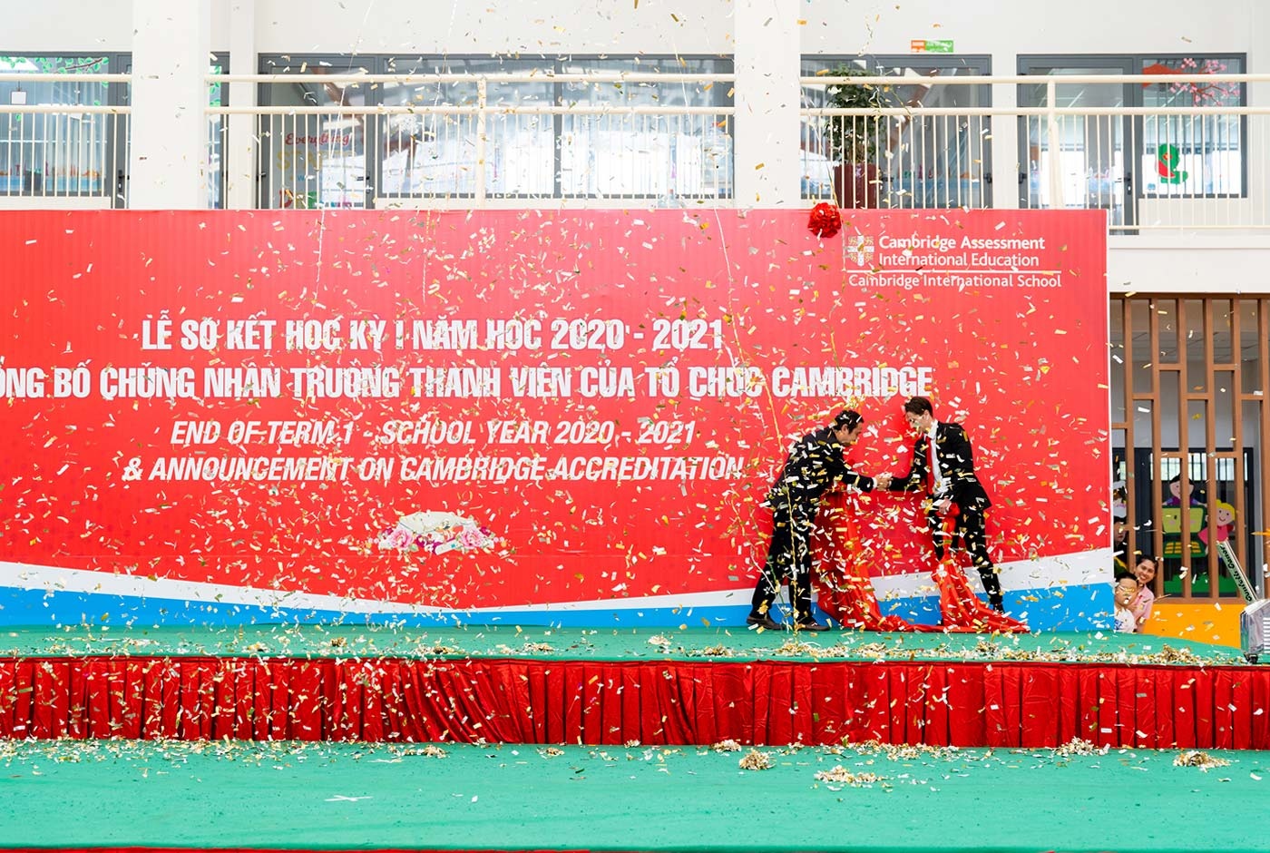 Truong Song ngu Quoc te Hoang Gia anh 2