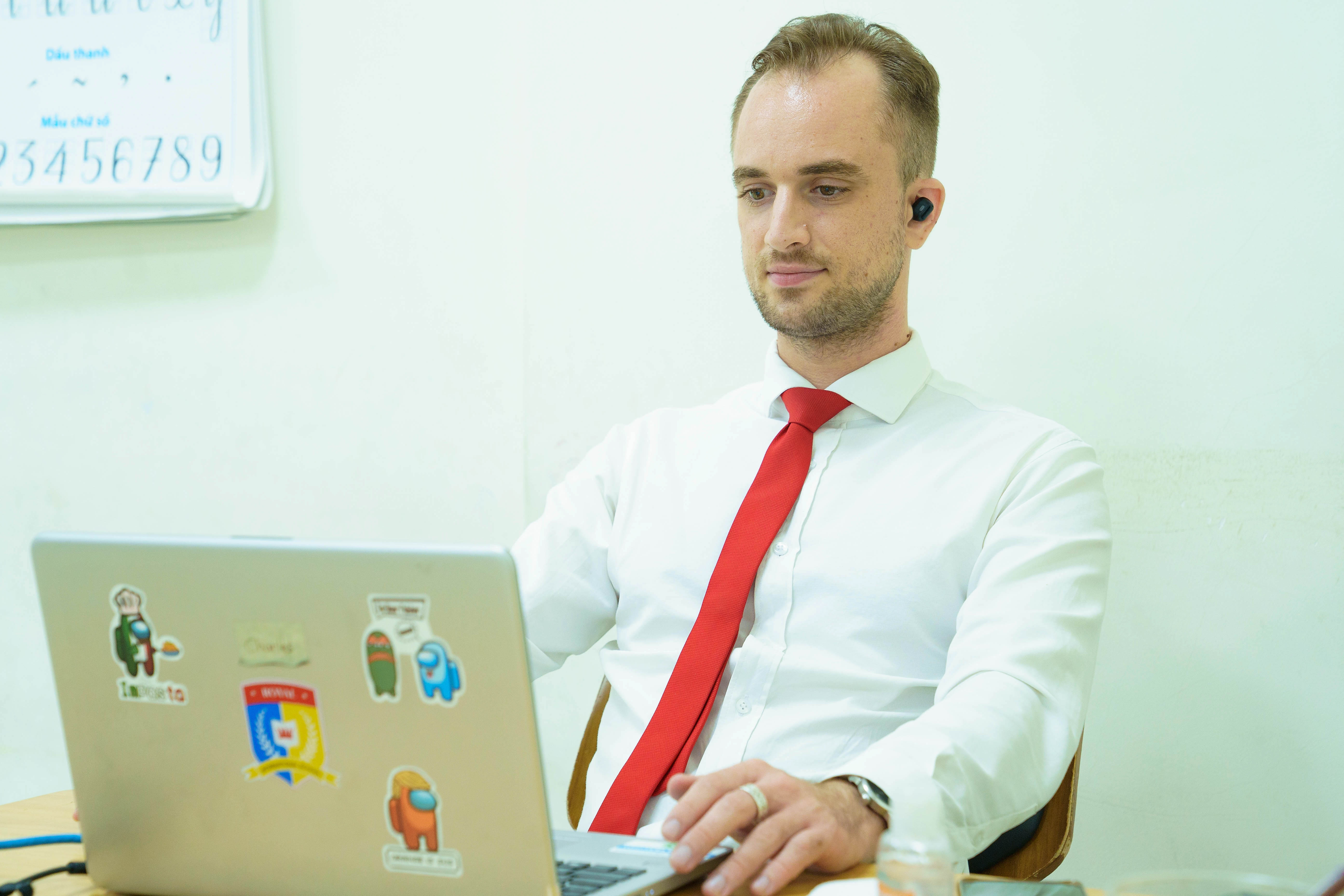 Truong Song ngu Quoc te Hoang Gia anh 4