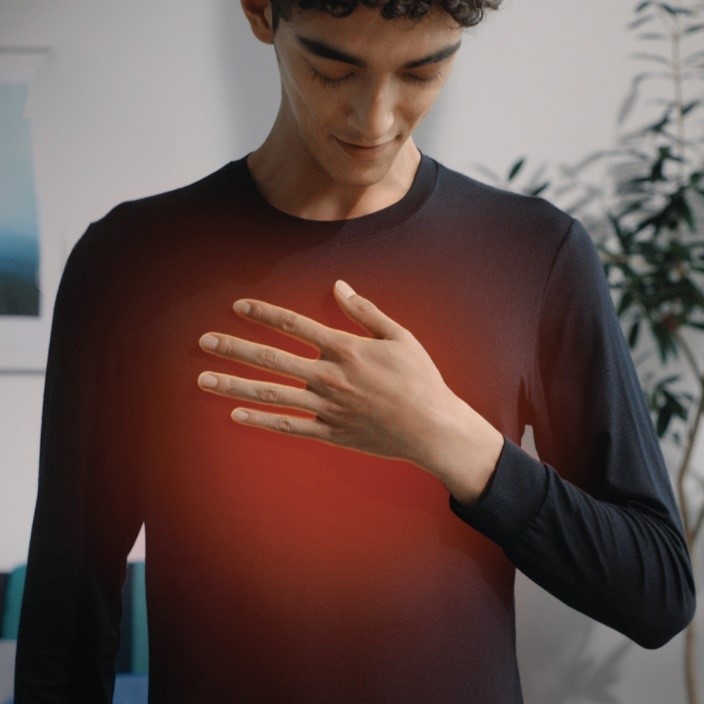 Ao giu nhiet Uniqlo anh 1