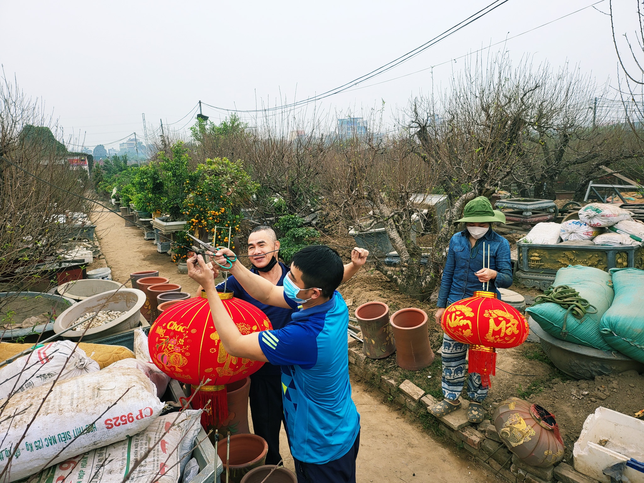 dao quanh Ha Noi cung Galaxy Z Fold3 anh 5