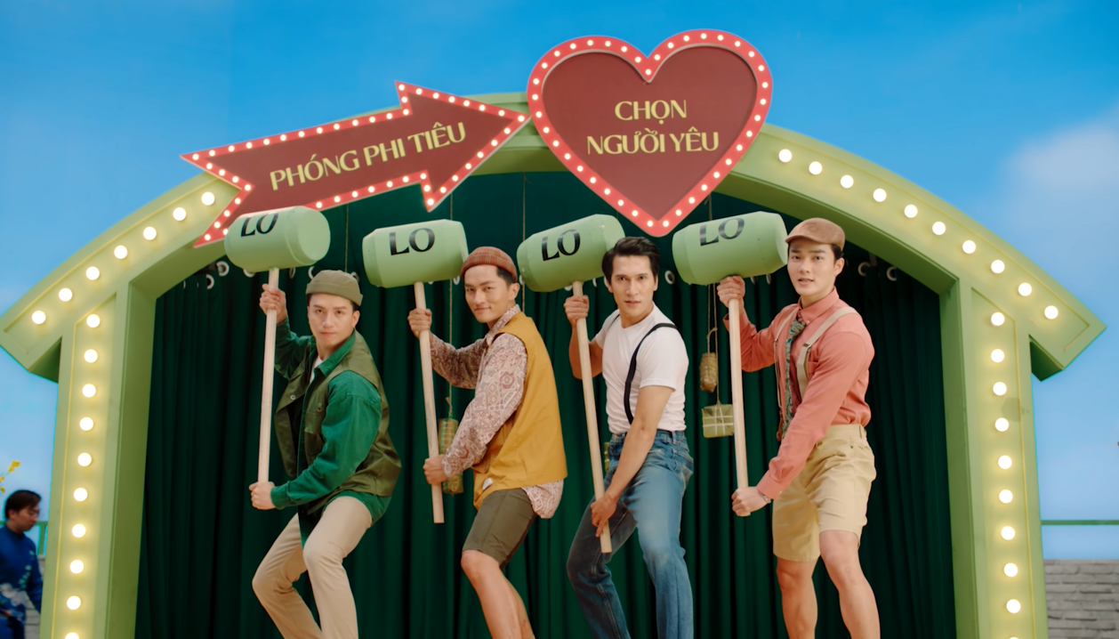 Tet no lo,  tra o long Tea+ Plus anh 3