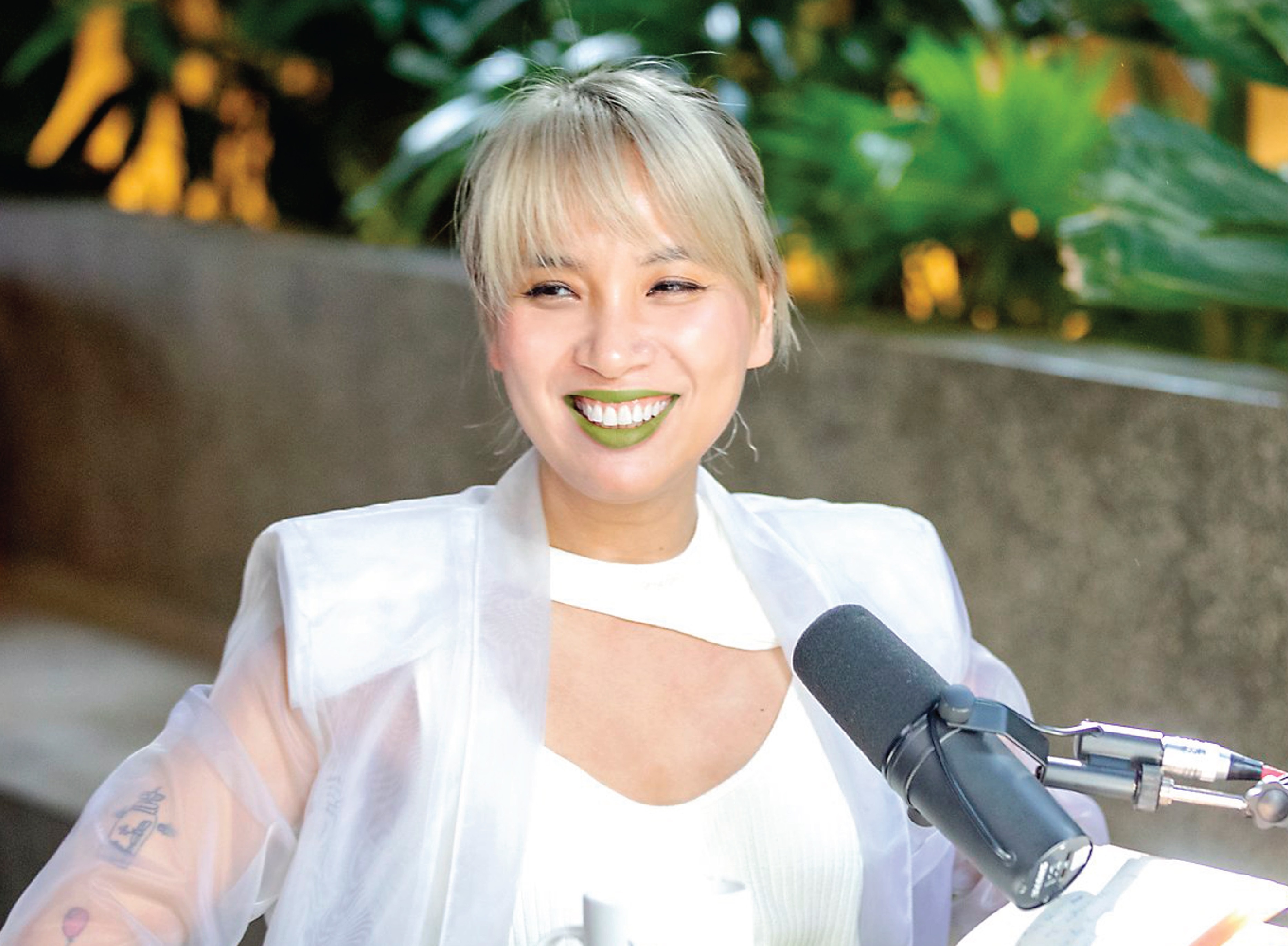 Sao Viet huong ung trao luu 'an Tet xanh' don nam moi an lanh hinh anh