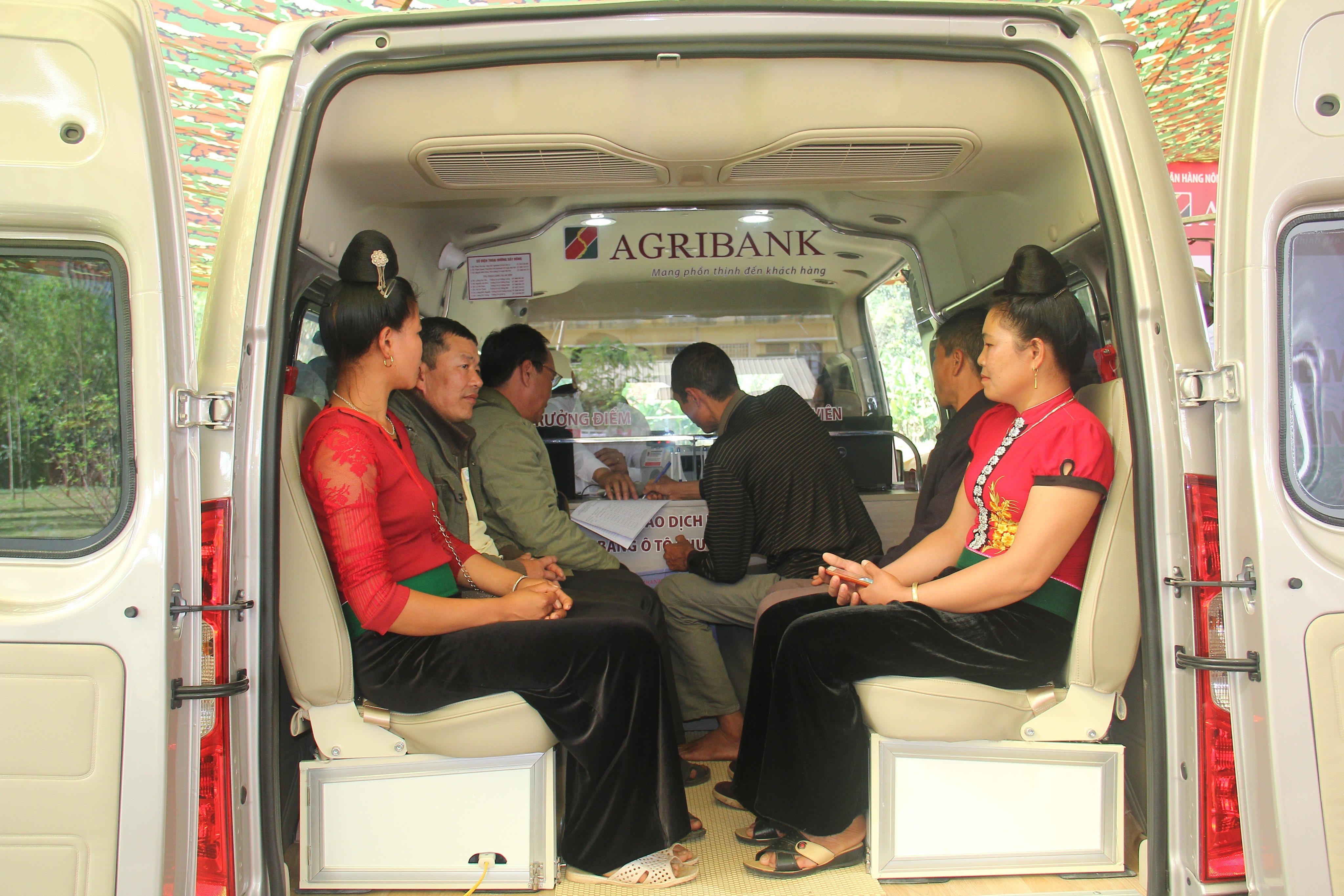 Agribank han che tin dung den anh 1