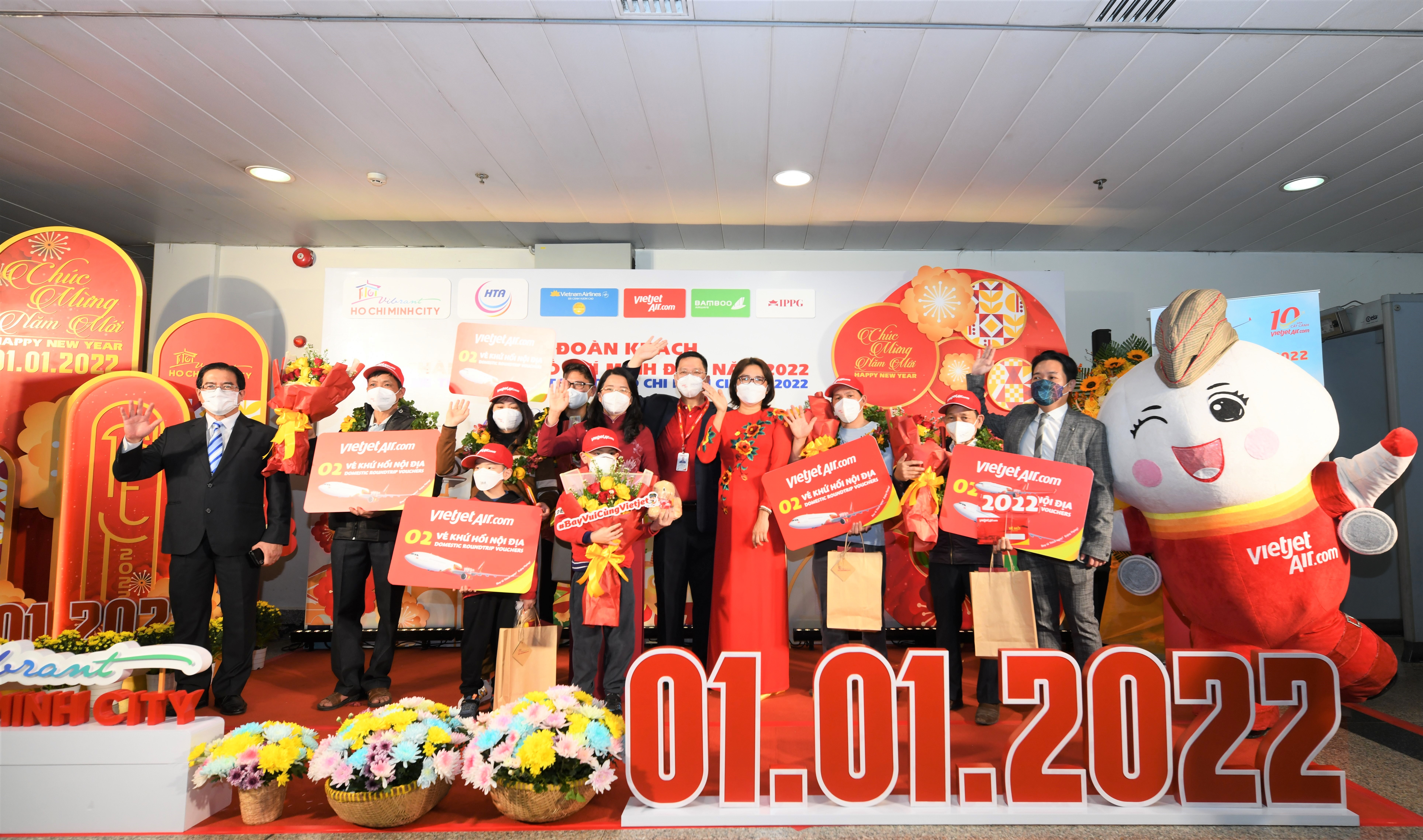 nam moi 2022,  do cao 10.000 m anh 9