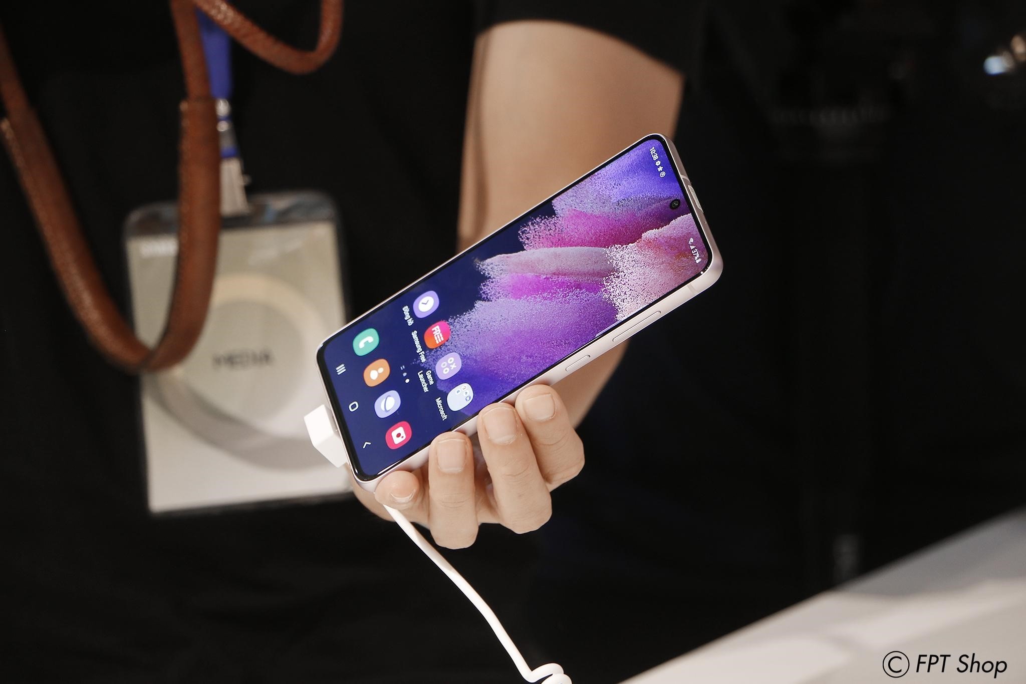 FPT Shop khuyen mai anh 3