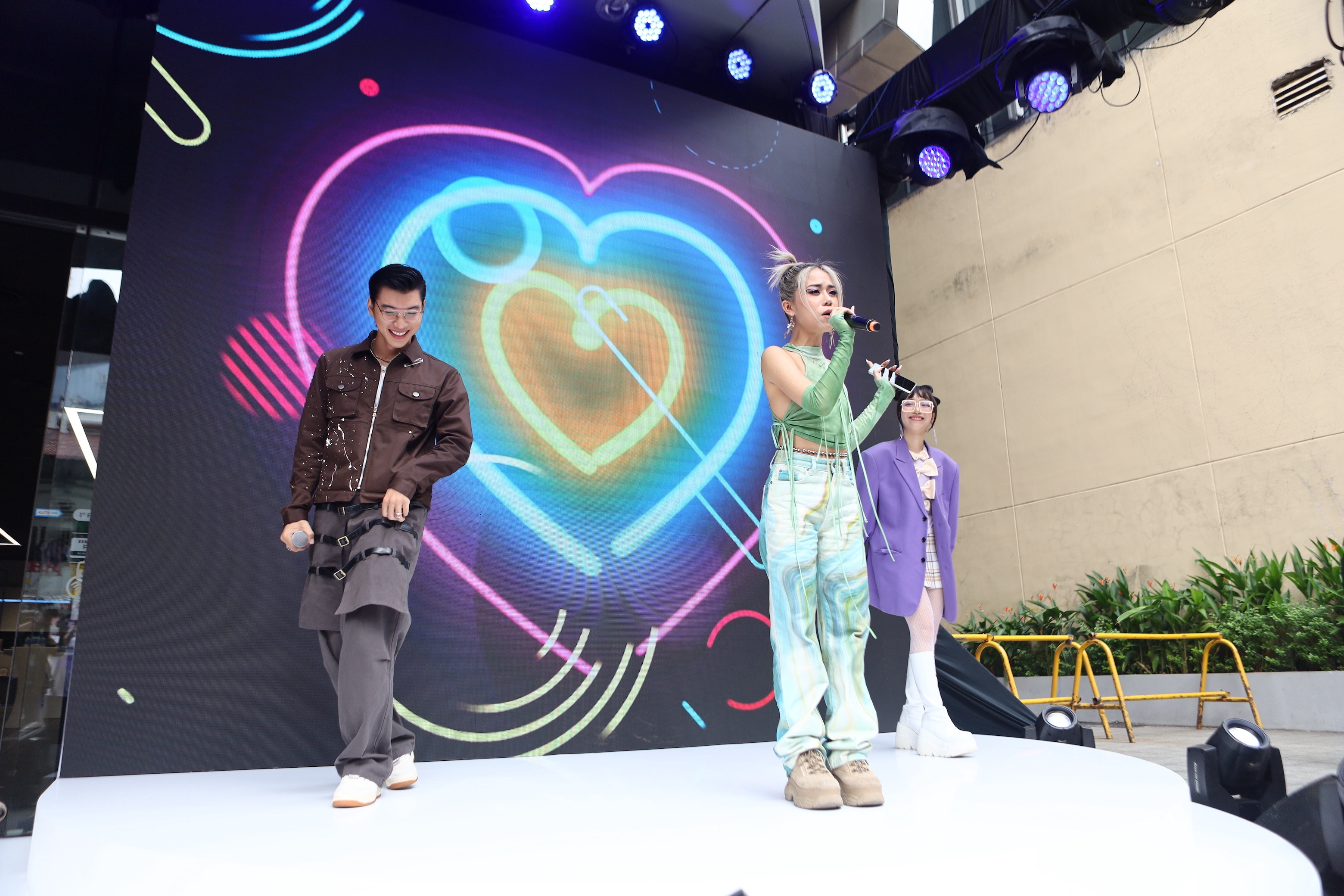 giá S21 FE, bừng chất fan ảnh 5 gia S21 FE, bung chat fan anh 5