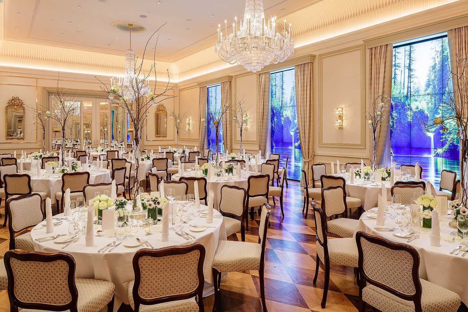 Mikiways,  tu van du hoc anh 3