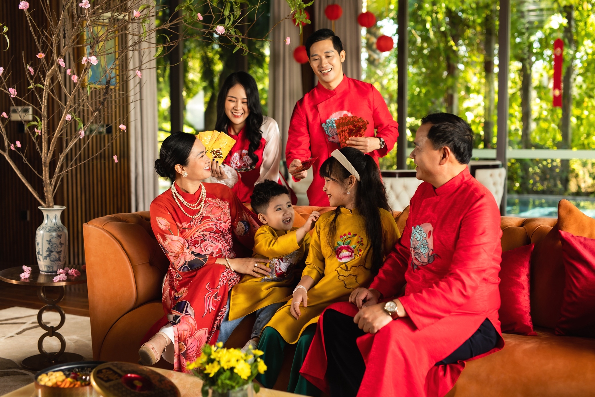 Khong khi Tet Nguyen dan tai cac quan the nghi duong Flamingo hinh anh