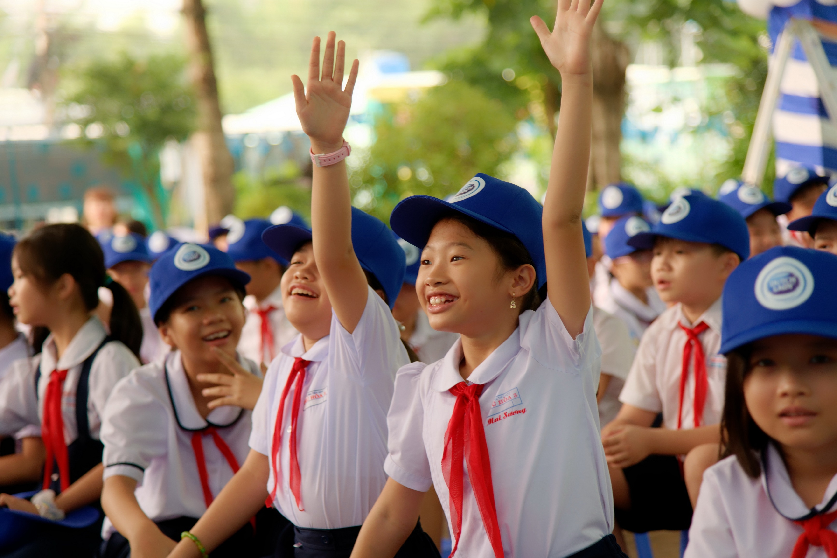 Co Gai Ha Lan,  sua tuoi anh 1