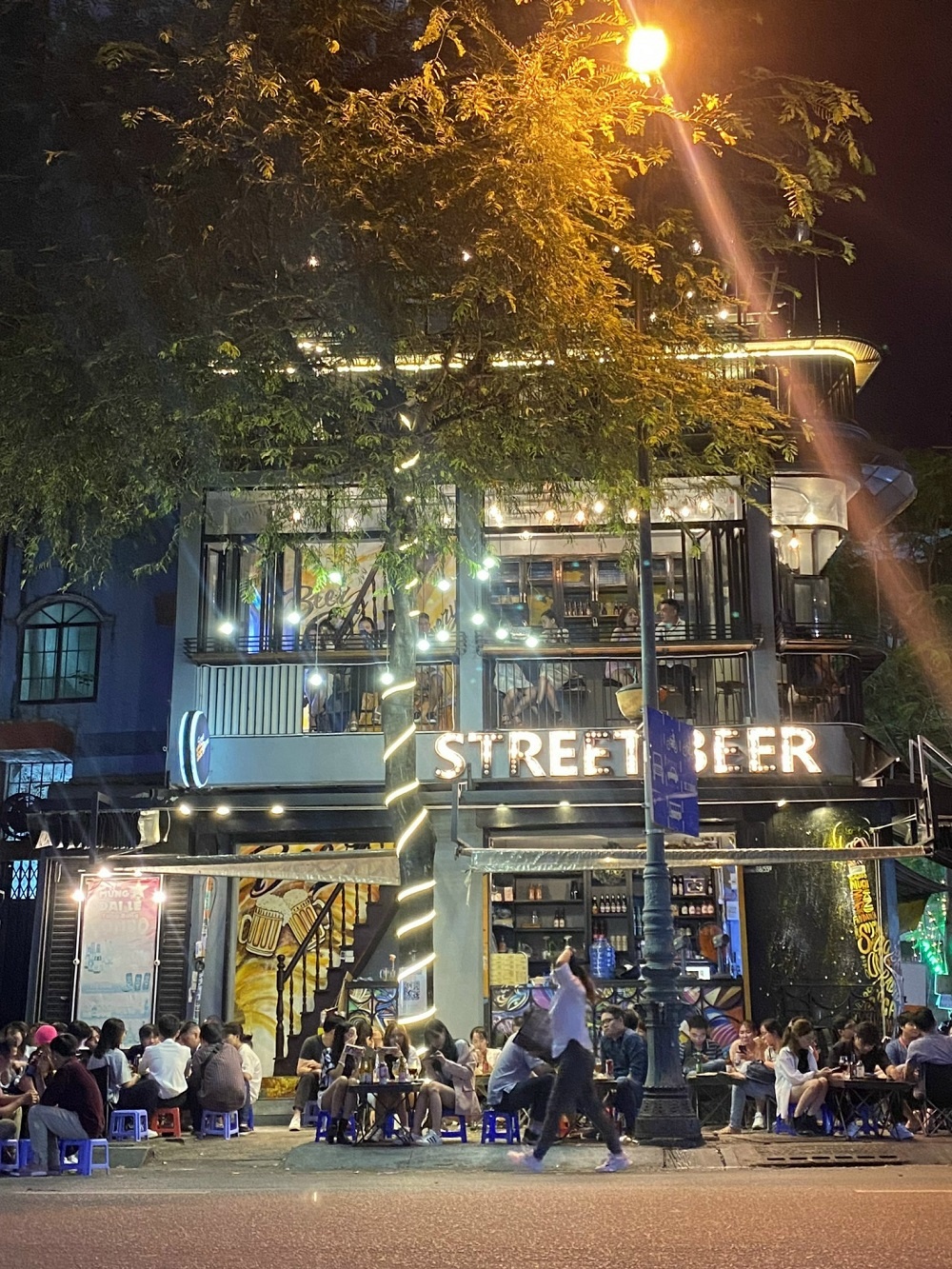 Street Beer,  Buzza Pizza anh 2