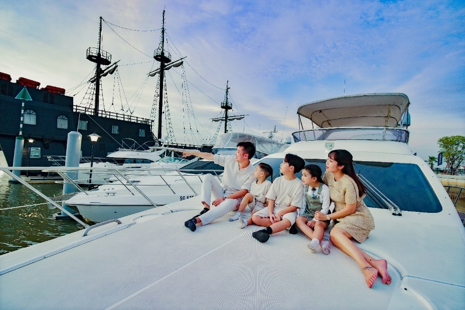 ​Gia dinh Oc Thanh Van thich khong gian song tai Aqua City hinh anh