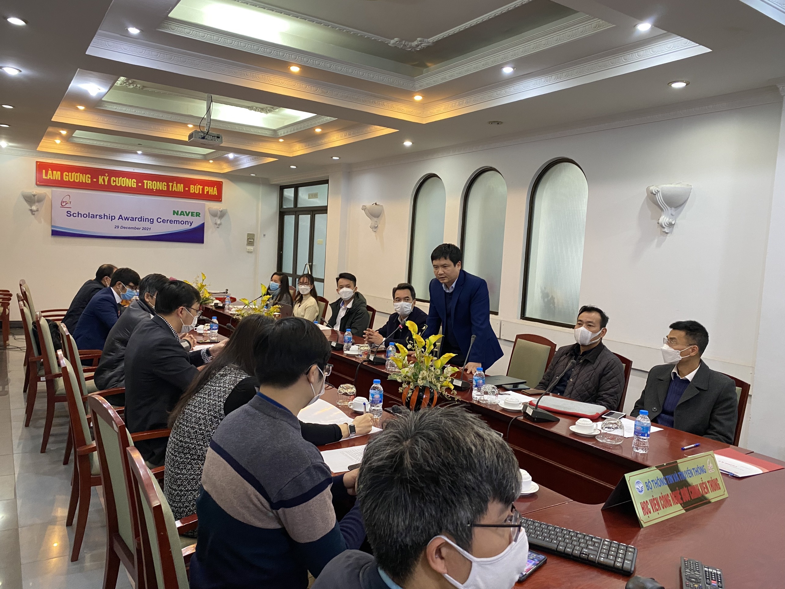 Naver trao hoc bong AI anh 2