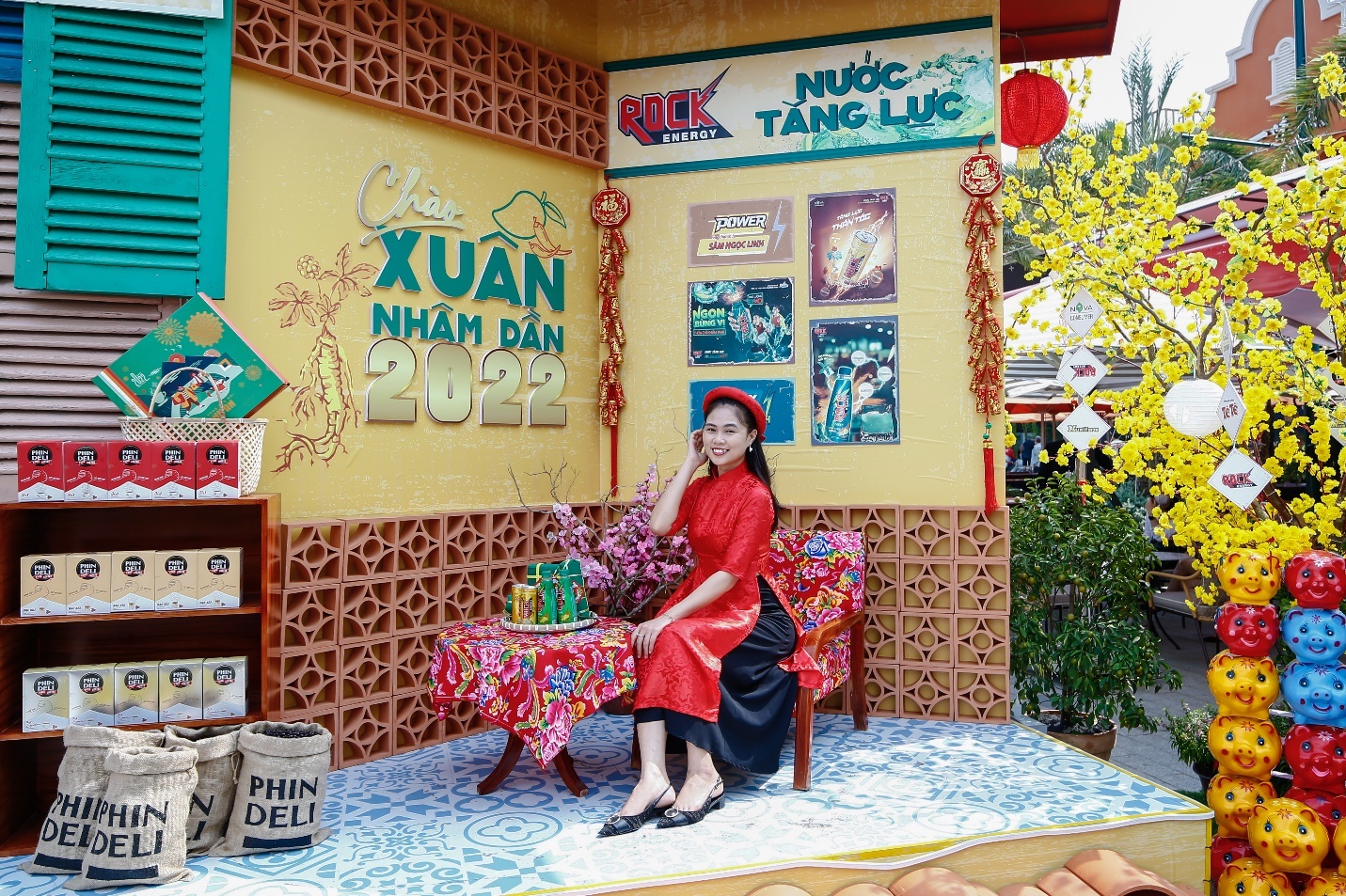 Dan sao Viet trai nghiem hoi hoa xuan 2022 tai Novaland Gallery hinh anh