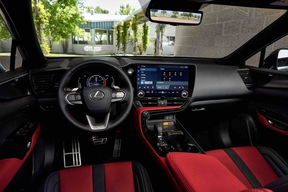 Lexus F Sport anh 3