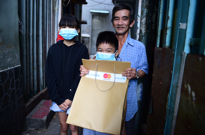 Mastercard hỗ trợ người khó khăn do Covid-19 ảnh 2 Mastercard ho tro nguoi kho khan do Covid-19 anh 2
