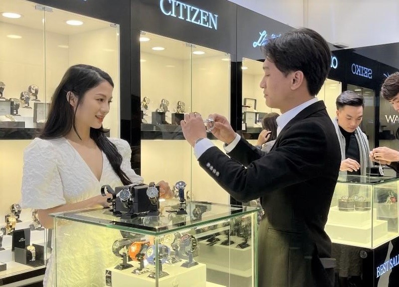 Mua dong ho chinh hang tai Watch Store hinh anh