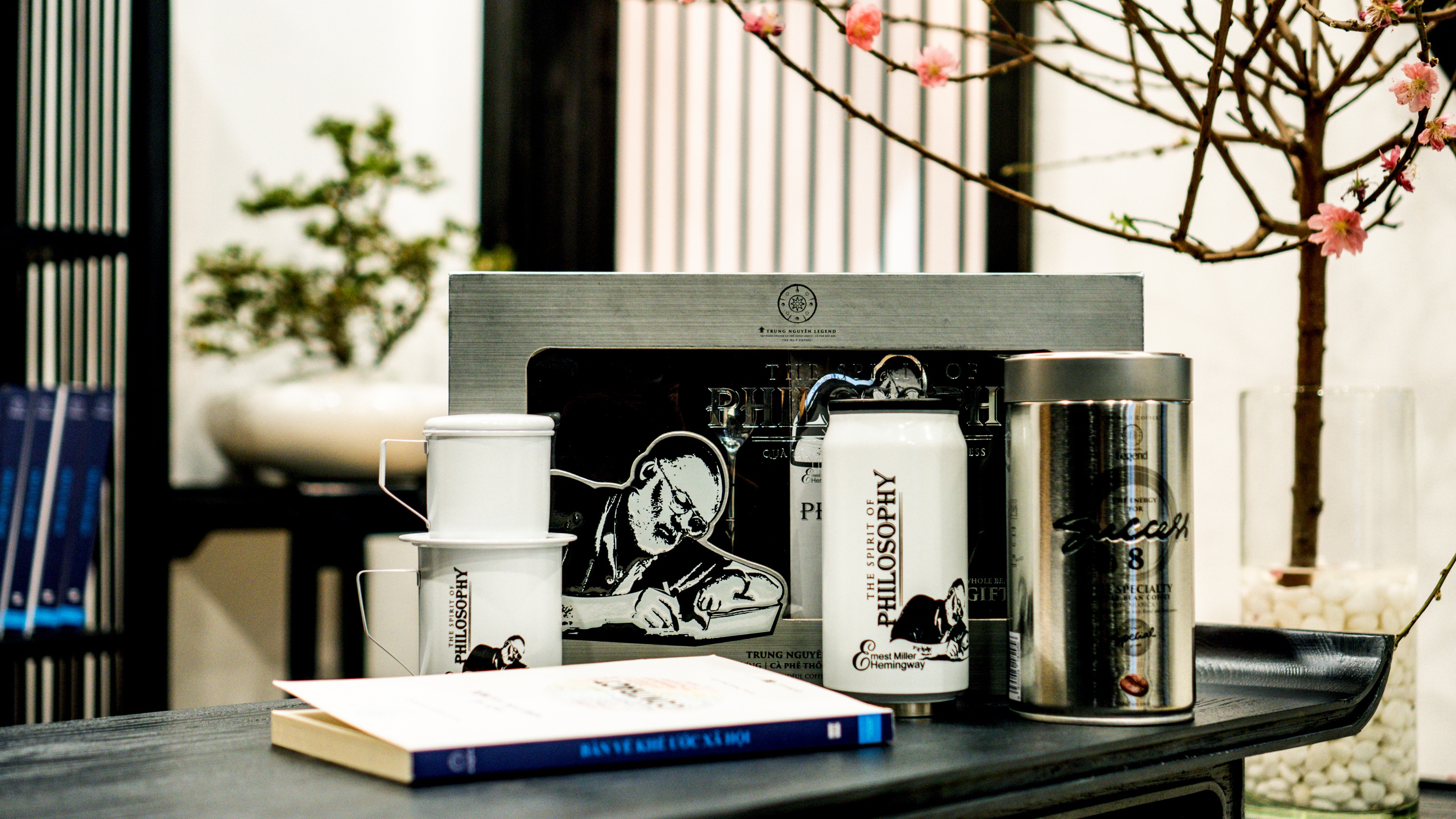 Hanh trang don Tet khac biet cua gioi tre hinh anh