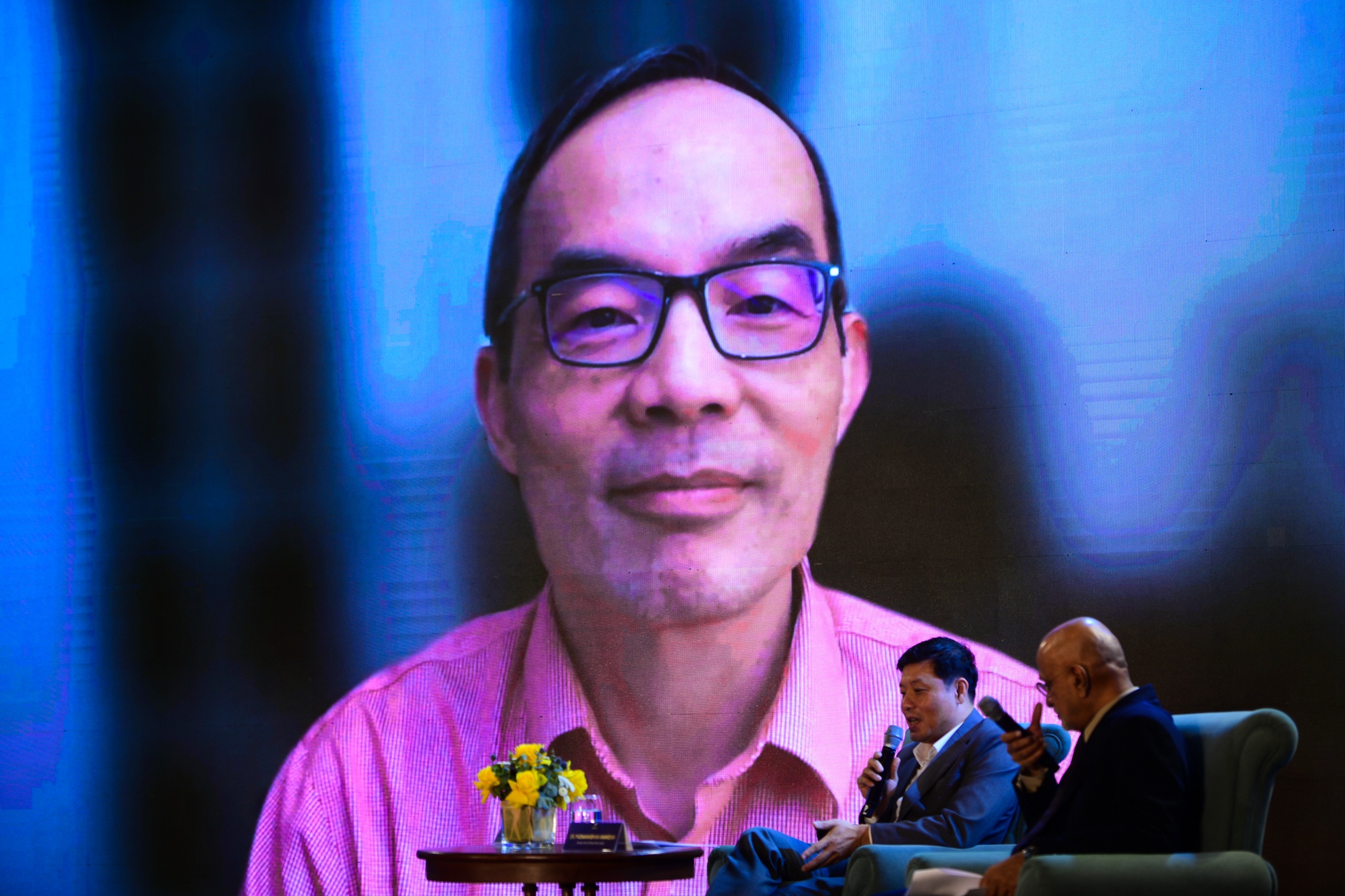 giai thuong khoa hoc quoc te anh 3