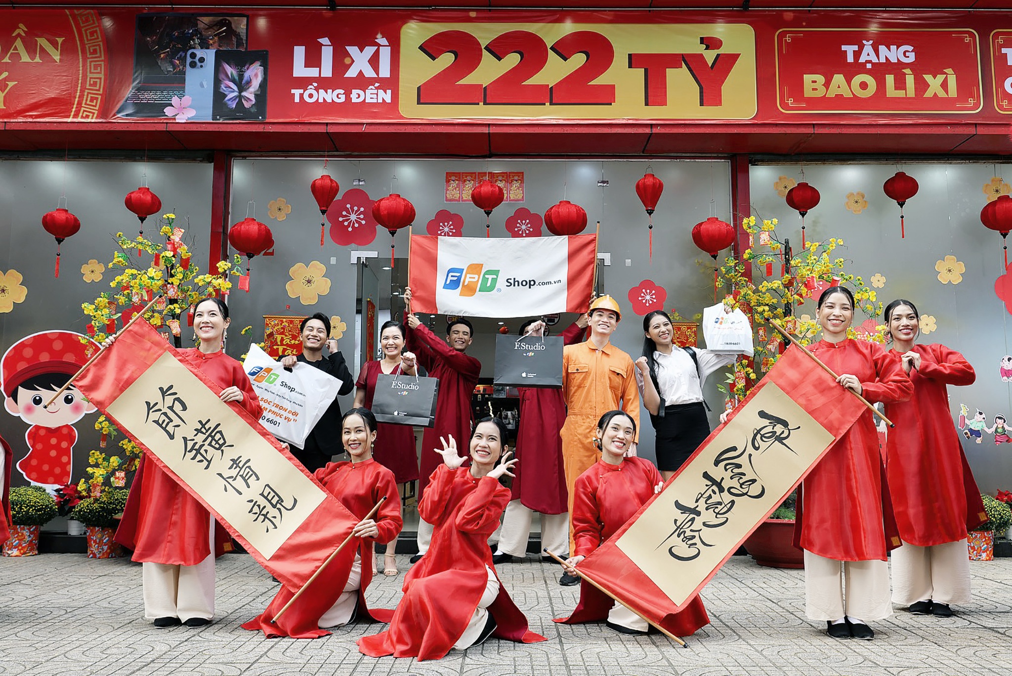 FPT Shop,  Xuan am ap - Tet binh an anh 4