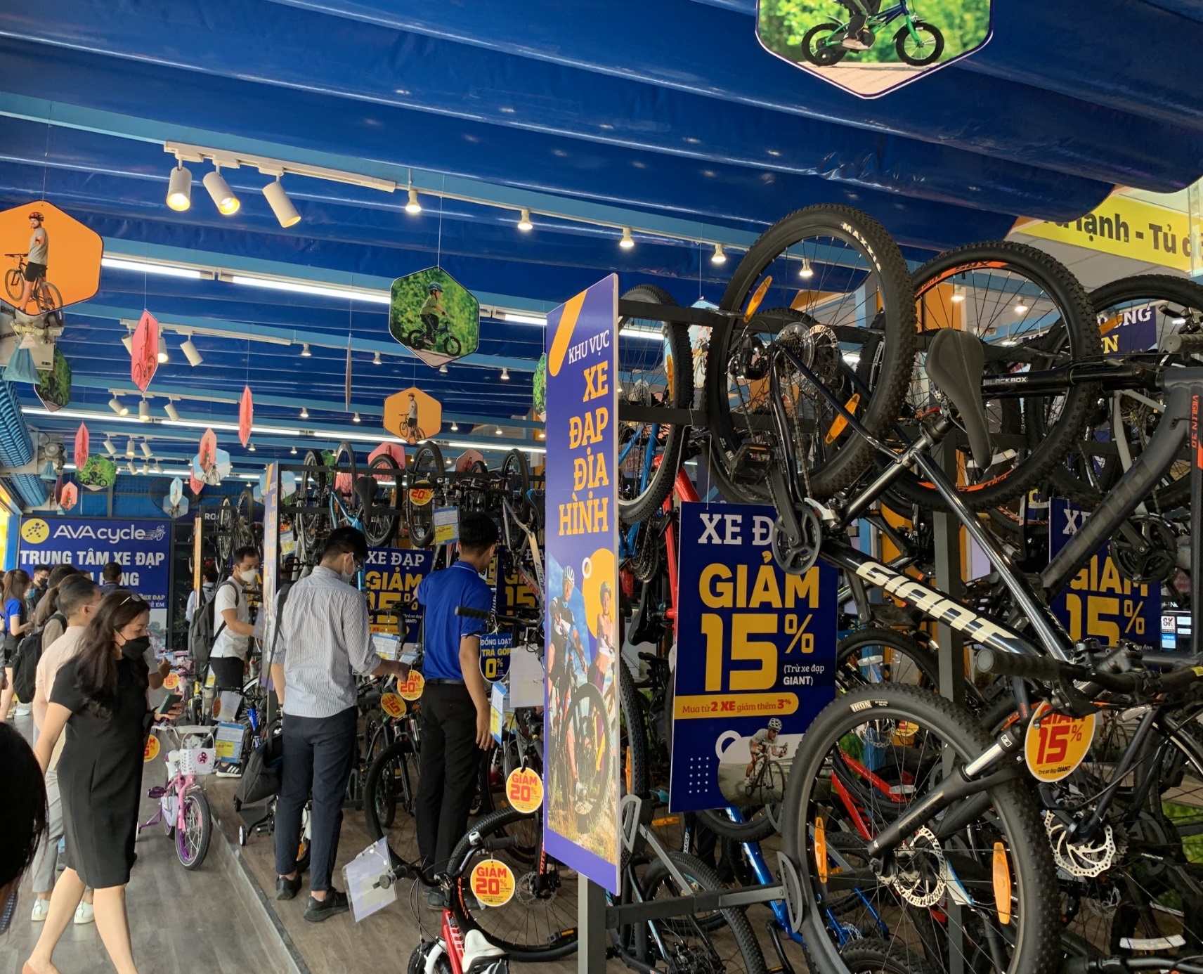 The Gioi Di Dong,  mua xe dap anh 1