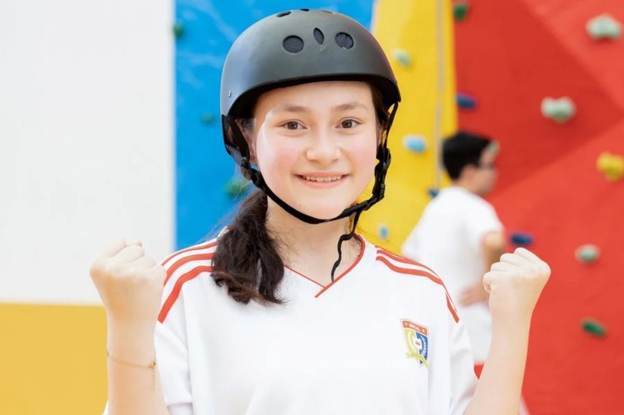 Nhung gio hoc the chat soi noi cua hoc sinh Royal School hinh anh